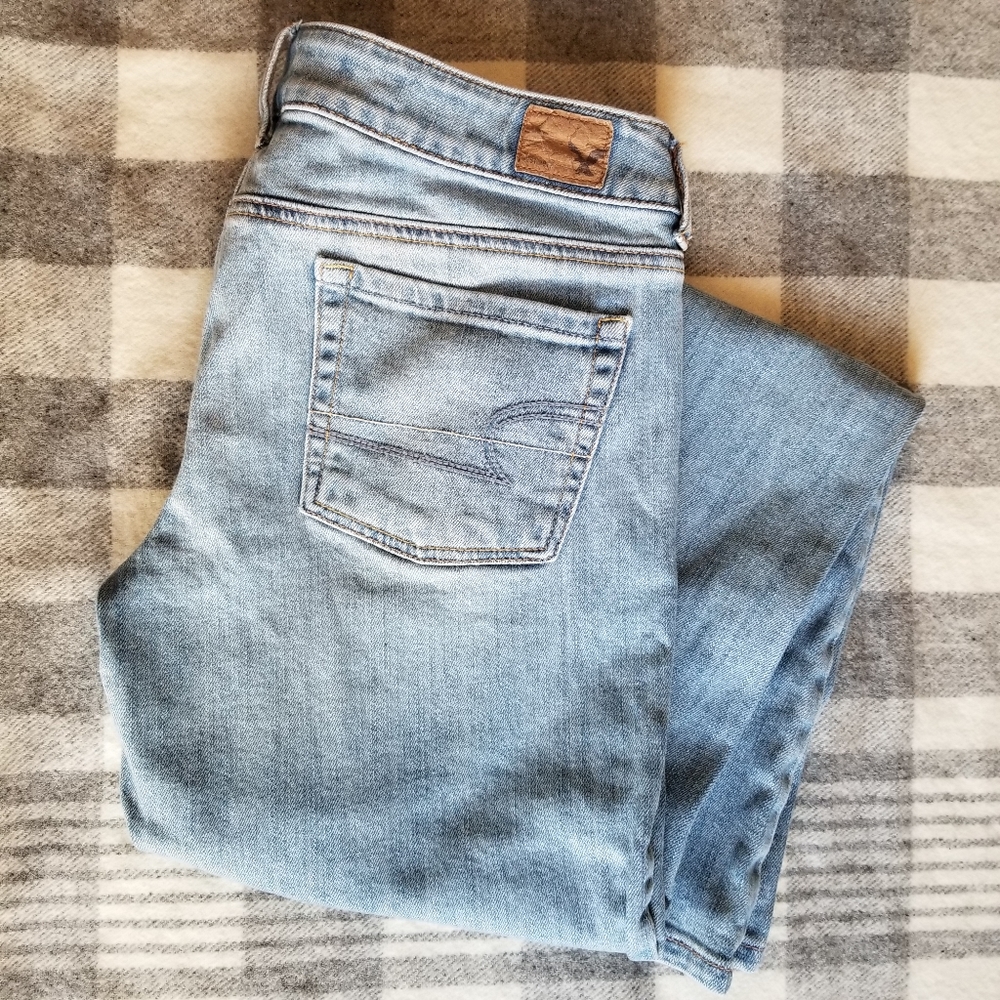 American Eagle Outfitters Favorite Boyfriend Jeans